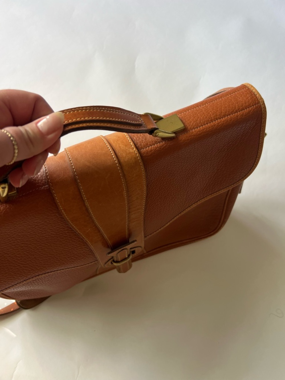 Dooney & Bourke Cognac Leather Messenger Bag - Classic Briefcase Style - Picture 4 of 10